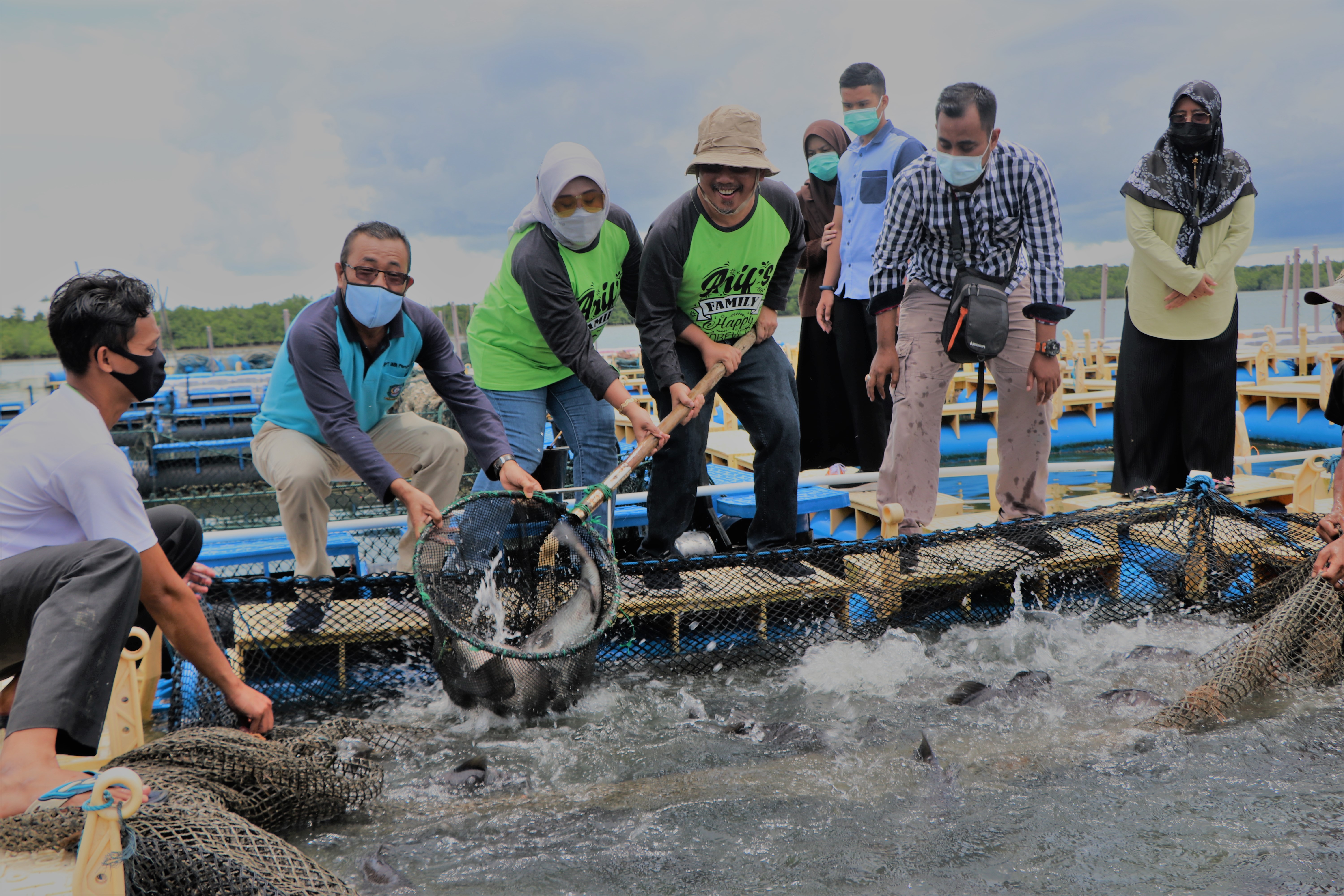 Kunjungan Kerja Perdana Kepala Dinas Kelautan dan Perikanan Provinsi Kepulauan Riau Bapak Dr. H. T.S. ARIF FADILLAH, S.Sos., M.Si ke UPTD Balai Benih Ikan di Selat Bintan - Kunjungan Kerja Teluk Bintan